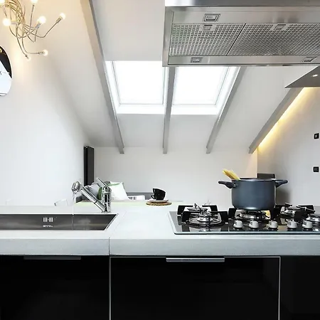 Yourbanflat Andrea Costa Apartment *